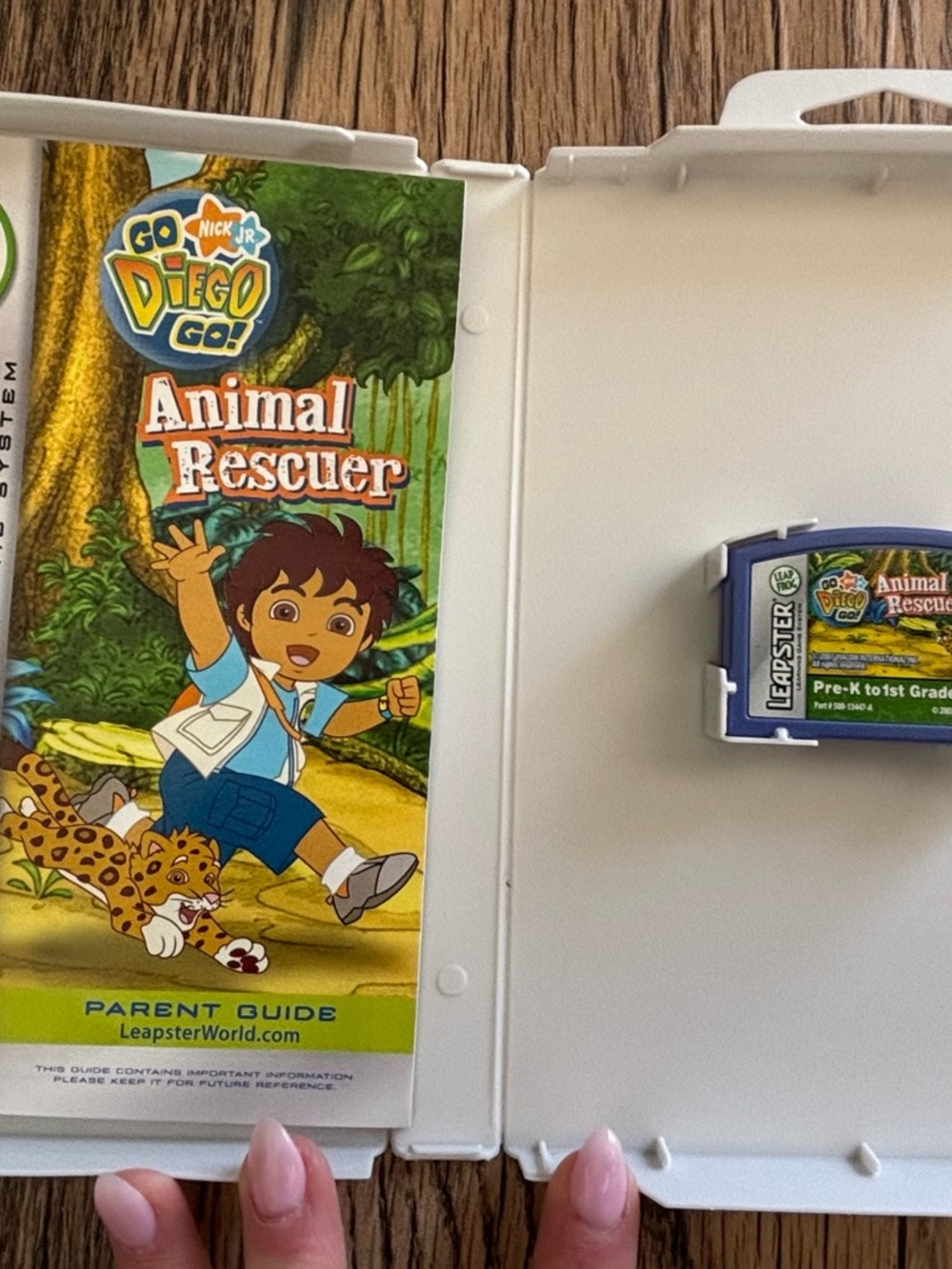 LeapFrog Leapster (1 & 2)  Game: Go Diego Go! Animal‎ Rescuer (ages 4 - 7) - Picture 3 of 3